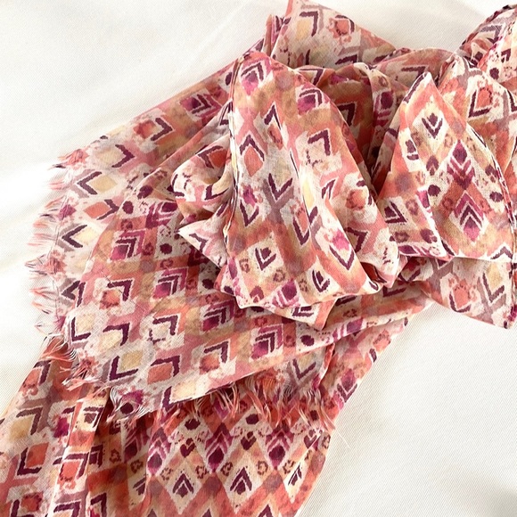 Multi-way print scarf - Picture 5 of 6